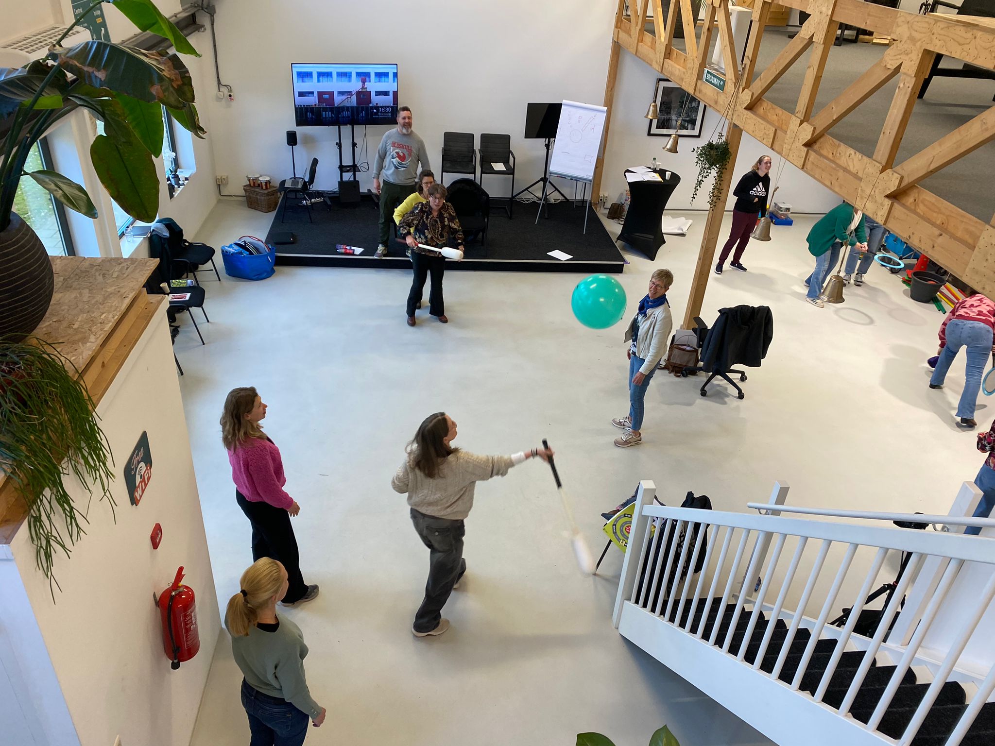 cursisten ontvangen certificaat pm werken met jeugdigen 12 18 2