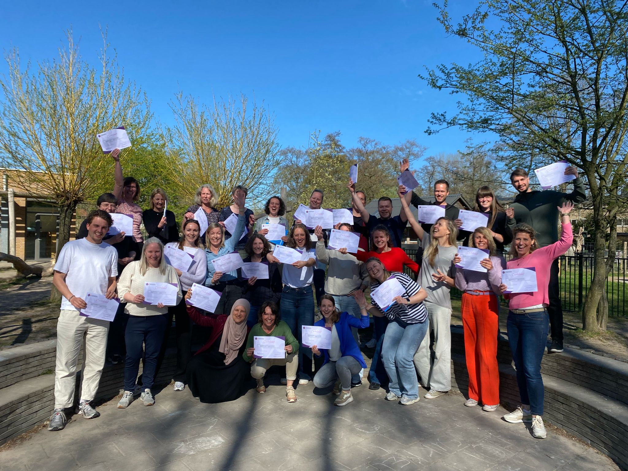 Cursisten van onze opleiding Psychomotorisch werken nemen hun certificaat in ontvangst